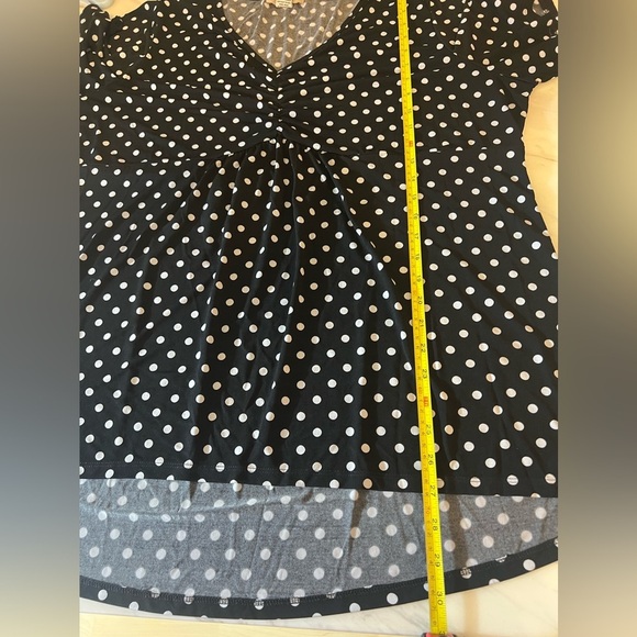 Diana Belle Woman’s Plus Size 2X Polka Dot Blouse Flowy Short Sleeve V-Neck - Picture 7 of 10